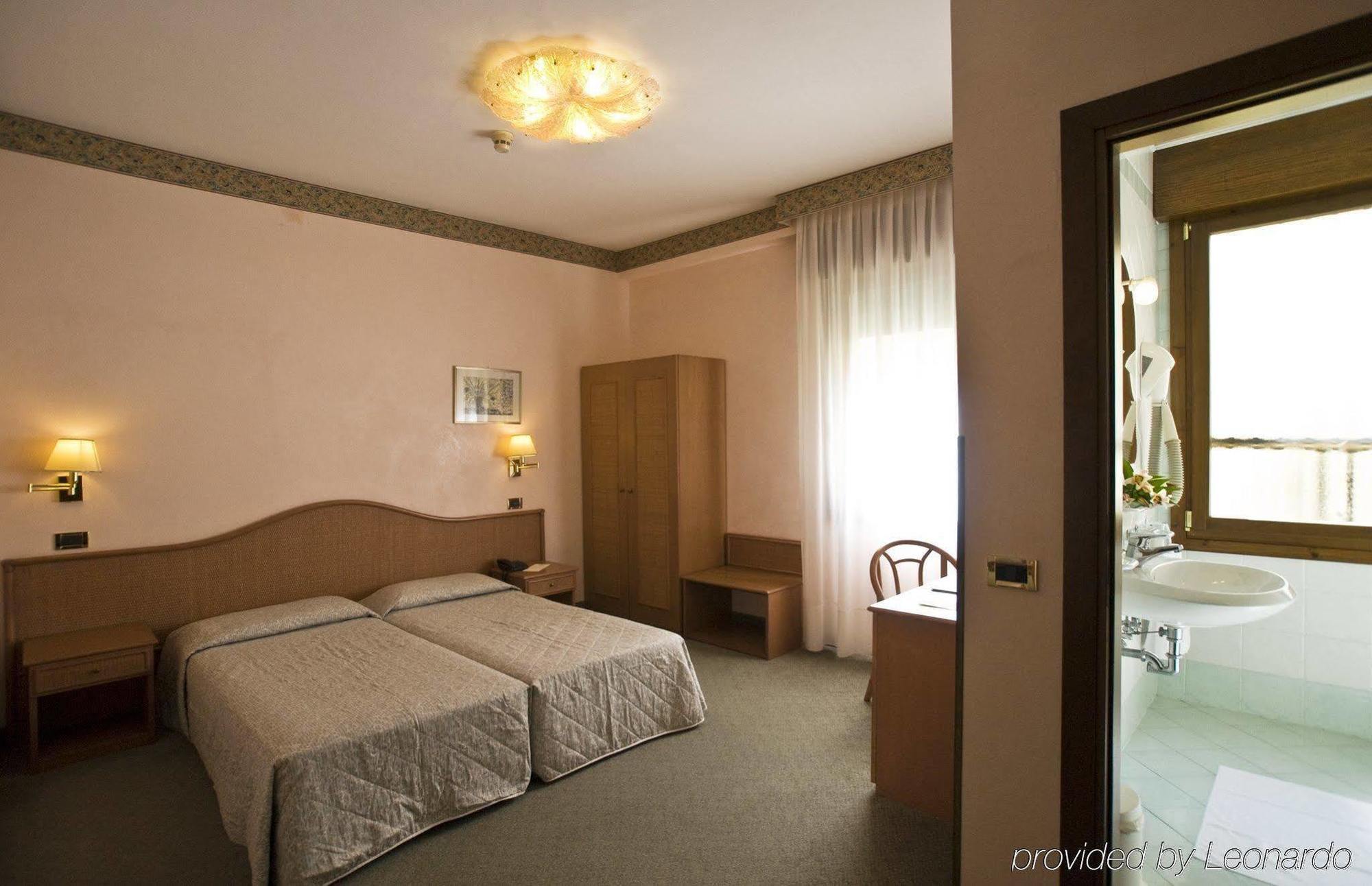 Hotel Villa Tiziana Venedik-Lido Dış mekan fotoğraf