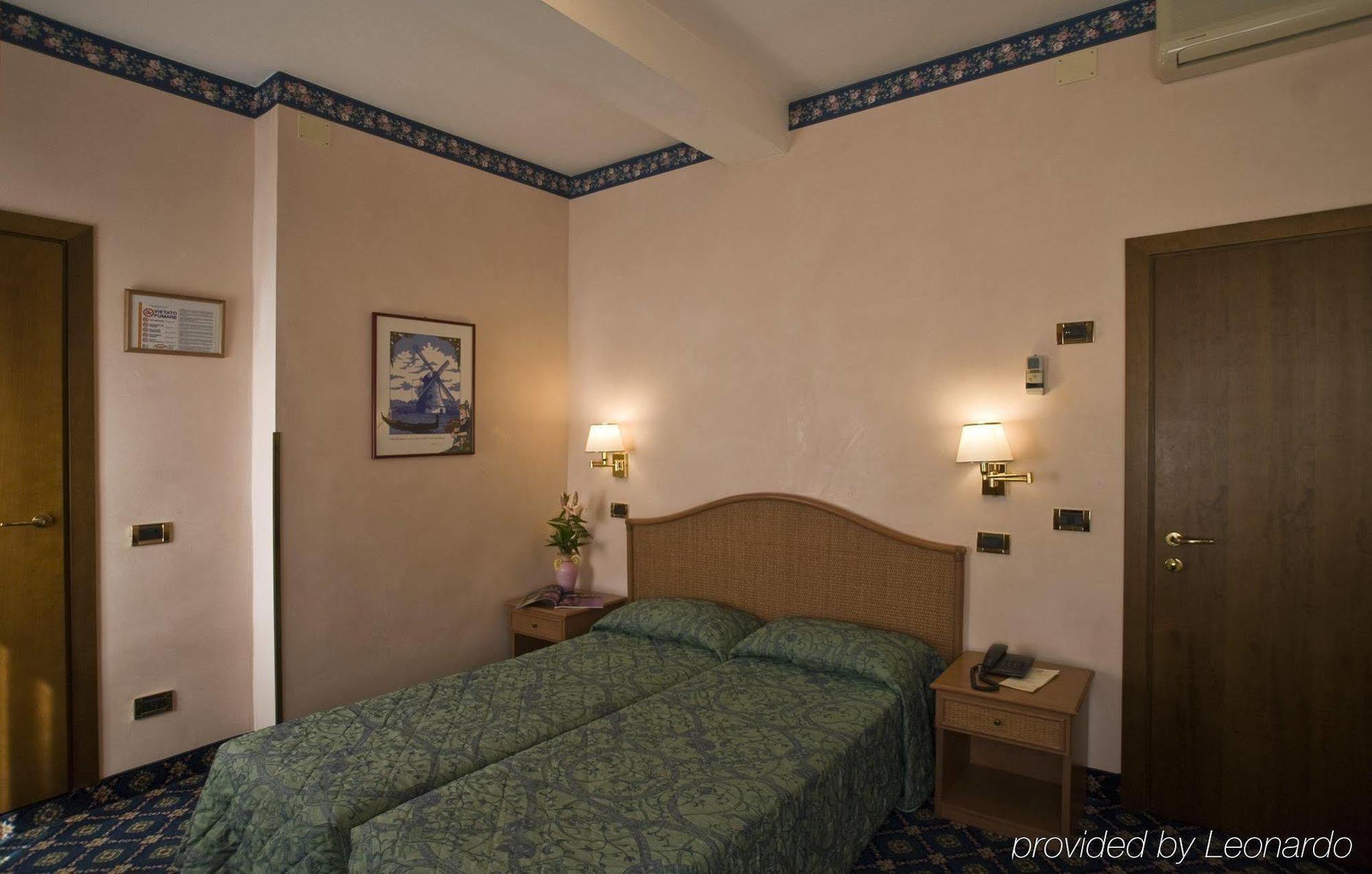Hotel Villa Tiziana Venedik-Lido Dış mekan fotoğraf