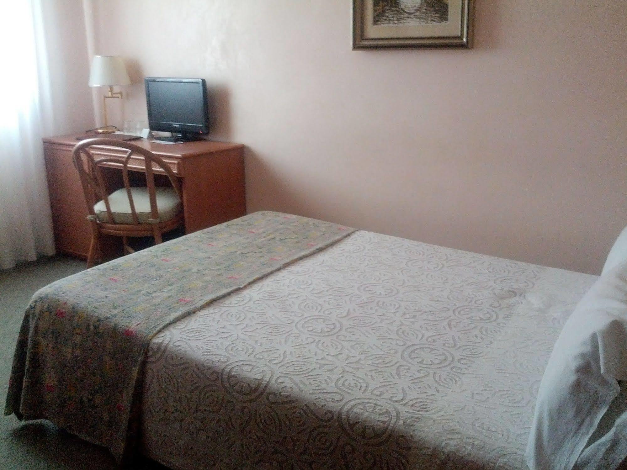 Hotel Villa Tiziana Venedik-Lido Dış mekan fotoğraf