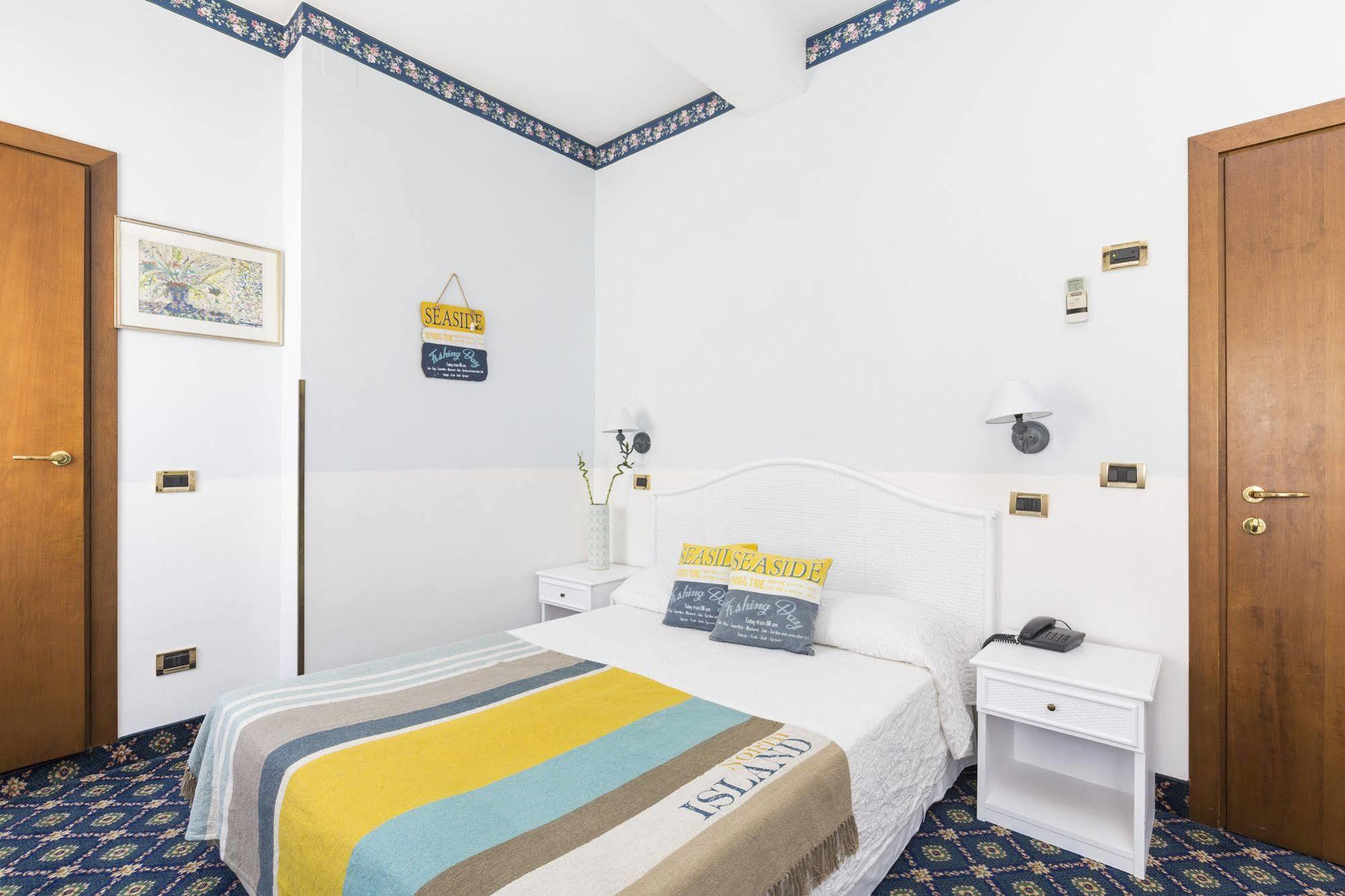 Hotel Villa Tiziana Venedik-Lido Dış mekan fotoğraf