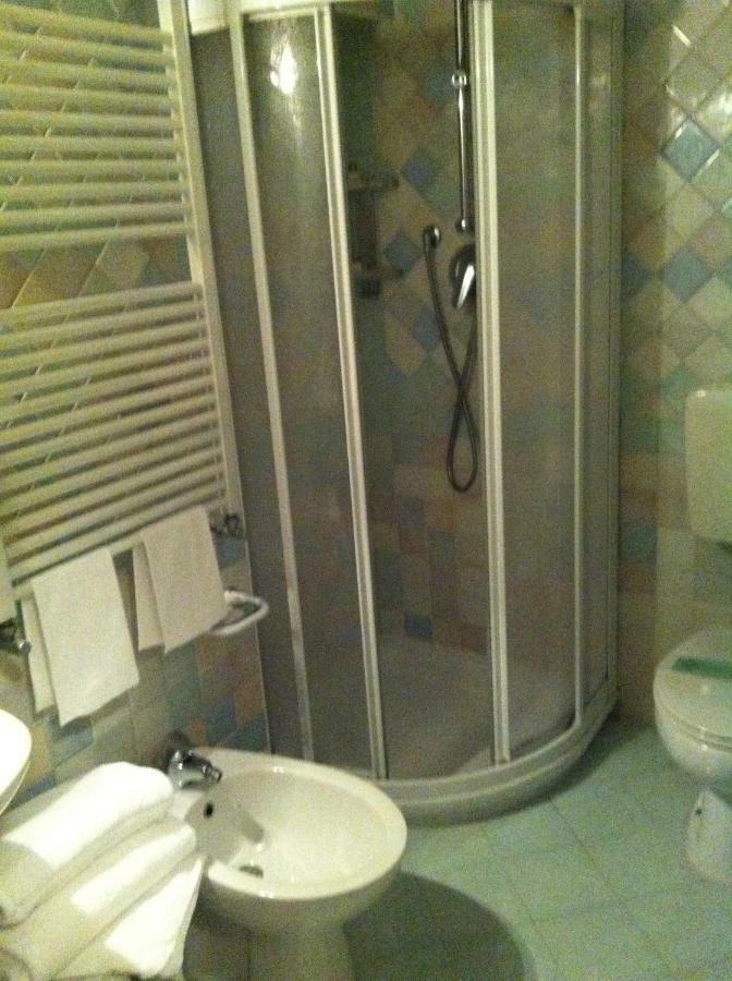 Hotel Villa Tiziana Venedik-Lido Oda fotoğraf